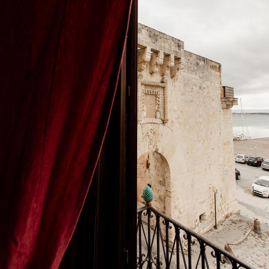 לינה וארוחת בוקר סירקוזה Palazzo Giunta - Porta Marina Ortigia מראה חיצוני תמונה